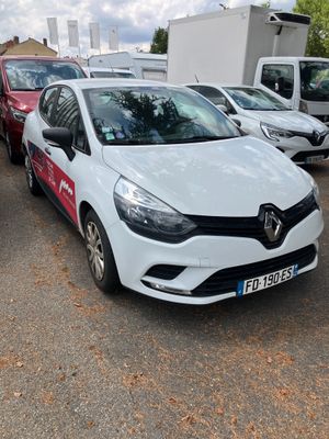 le nombre de voitures garées dans un parking
