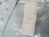 a label on a shirt that says wash and dry
