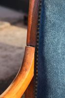 Suite de quatre fauteuils en noyer ou acajou et placage, dos… (photo 6)