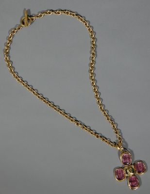 CHANEL Création GRIPOIX. Collier sautoir orné d'un pendentif…