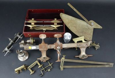 a lot of tools that are sitting on a table