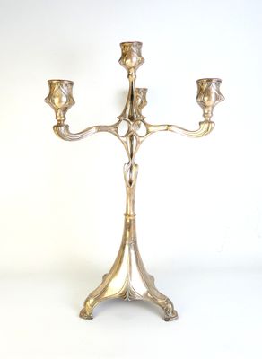 Lustre plaqué argent à trois bougies sur pied