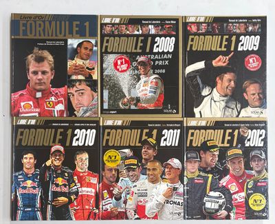 quatre couvertures de magazines consacrés à la course automobile sur un fond blanc