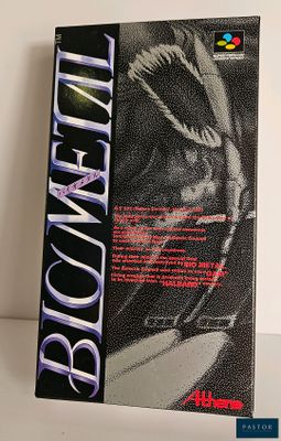 gros plan d'un livre sur une table à fond blanc