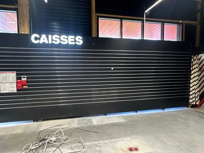 SUITE Cessation d'activité Sport 2000 / MONDOVELO Falaise. P…