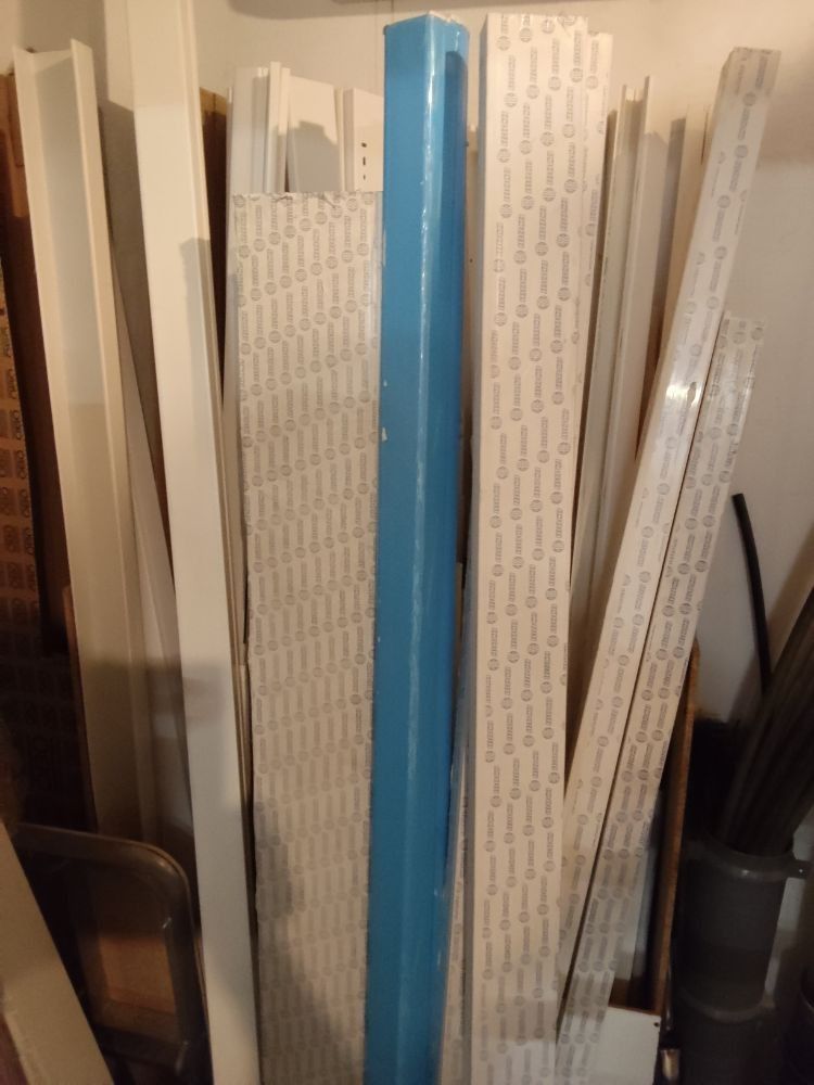 1 lot de goulottes blanches