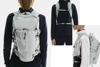 une femme avec un sac à dos, vêtue d'un sweat à capuche
