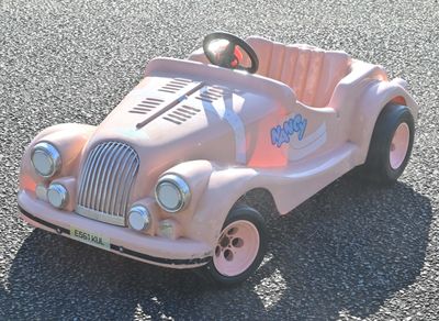 Voiture d'enfant électrique Morgan "NANCY"