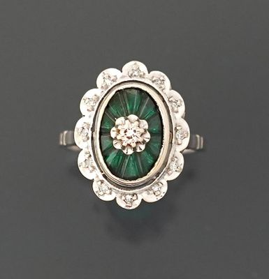 Délicate bague en or gris 18K 750 millièmes de style Art Déc…