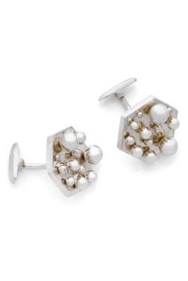 an image of a pair of earrings with pearls on them