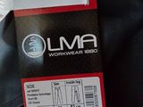 the label on the back of a black jacket shows the size of the pants