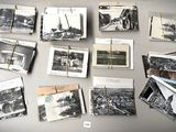 plusieurs vieilles photos en noir et blanc représentant un groupe de personnes
