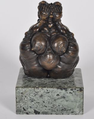 Miodrag TASIC (1954) : Sujet en bronze patiné reposant sur u… - Photo 1