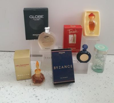 Rochas lot de 5 miniatures ( globe 15ml, fleur d'eau 5ml, to…