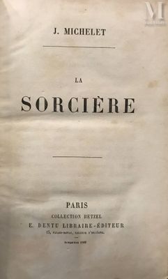 un vieux livre avec un titre en noir et blanc