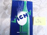 une carte sur laquelle figurent une bouteille et un verre
