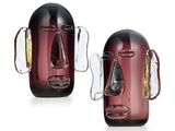 une paire de vases en verre rouge et noir ornés de visages