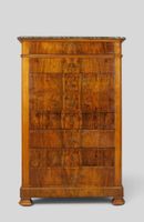Chiffonnier ou meuble colonne en placage d'acajou ouvrant pa…
