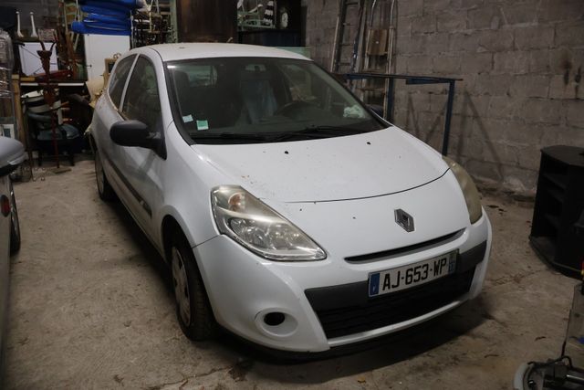 Véhicule utilitaire Renault Clio 3 Portes Phase 2 1.5 DCi 68 cv, ...