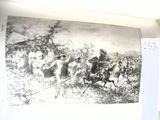 une photo en noir et blanc représentant un homme à cheval tirant un traîneau