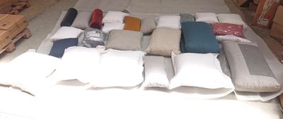 Box de 25 coussins diverses tailles et coloris en lin, coton…