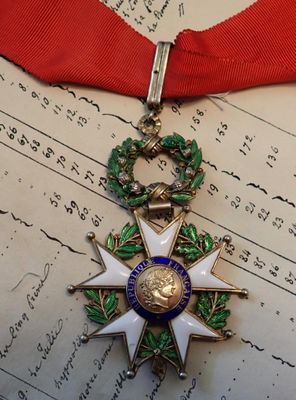 médaille de l'Ordre du Mérite de l'Ordre de la Croix-Rouge