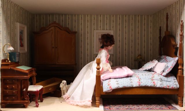 Diorama. Composition miniature, dans une vitrine en bois, vitre e...