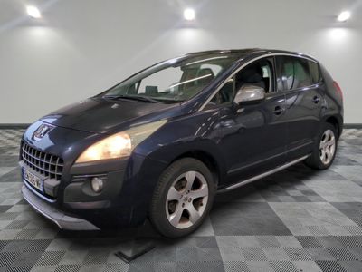 la photo d'une voiture bleue garée dans un garage