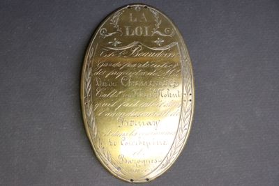 Plaque de métier : : Belle plaque ovale de forme gabée en la…