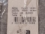 a label on the back of a shirt that says eleven paris