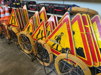 beaucoup de vélos alignés en rang