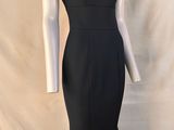 une robe de mannequin sur un mannequin mannequin mannequin mannequin mannequin mannequin mannequin mannequin mannequin mann
