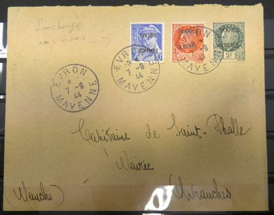 un bout de papier sur lequel figurent quelques timbres