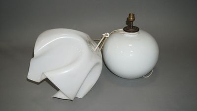 Vase boule en porcelaine blanche de Limoges, années 60/70, m…