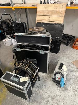 many different types of musical equipment in a room