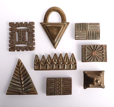 Afrique de l'Ouest, Akan. Ensemble de huit poids à peser en …