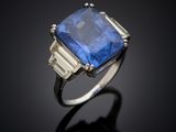 a blue sapphire and diamond ring