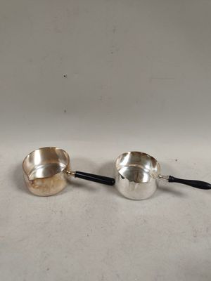 paire de sucriers plaqués argent avec une poignée noire