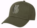 La casquette est verte et porte un logo blanc.