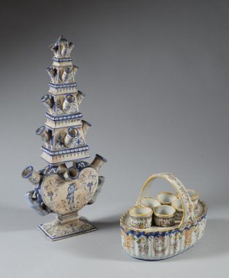trois types de vases différents et un panier posés sur une table