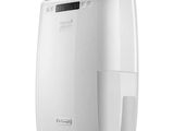 gros plan d'un purificateur d'air blanc sur fond blanc