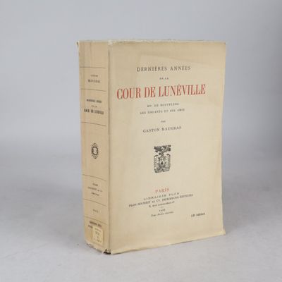 la couverture d'un livre avec l'image d'un chien