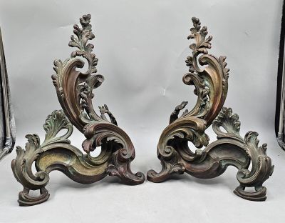 209 / SS tble Na / Paire de chenets en bronze de style…