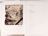 un livre avec l'image d'un homme dessus