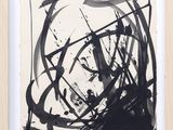 une image représentant une peinture abstraite en noir et blanc dans un cadre en bois