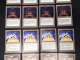 beaucoup de cartes sur la table