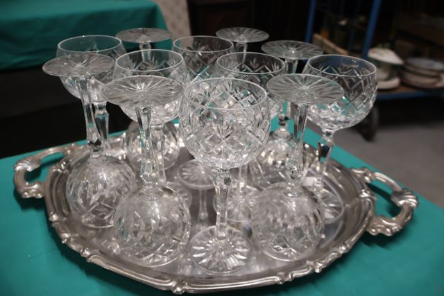 12 verres à pieds en cristal