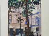 une aquarelle représentant une scène de rue avec un lampadaire