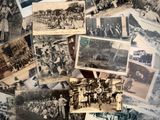 plusieurs vieilles photographies en noir et blanc représentant des personnes et des chevaux