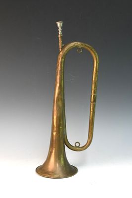 COUESNON à PARIS Trompette en laiton, marquée COUESNON 105 r…